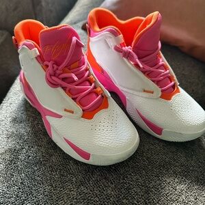 Nike Jordan Max Aura 4